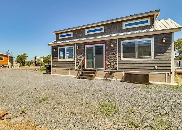 Casa vacanze 2 Mi To Rainbow Lake: Lovely Lakeside Tiny