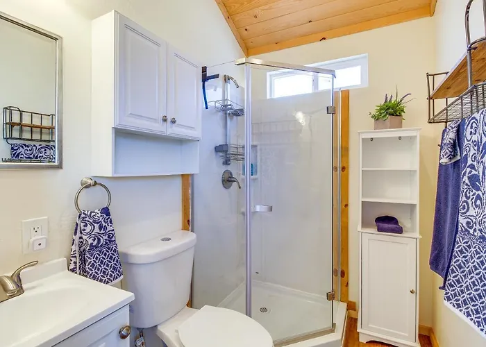 2 Mi To Rainbow Lake: Lovely Lakeside Tiny Casa vacanze *