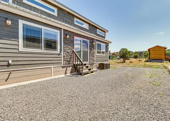 2 Mi To Rainbow Lake: Lovely Lakeside Tiny Casa vacanze